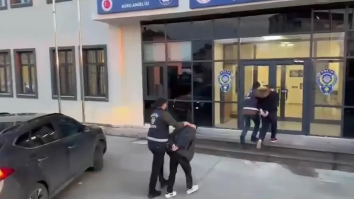 Zehir tacirleri suçüstü yakalandı: 1 şüpheli tutuklandı haberinin görseli