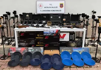 4,8 milyonluk kaçakçılık operasyonu: Dedektör filosu ele geçirildi