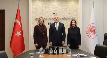 AK Partili Çankırı’dan Karşıyaka için Ankara teması  