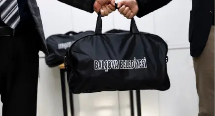 Balçova’da askere giden gençlere destek