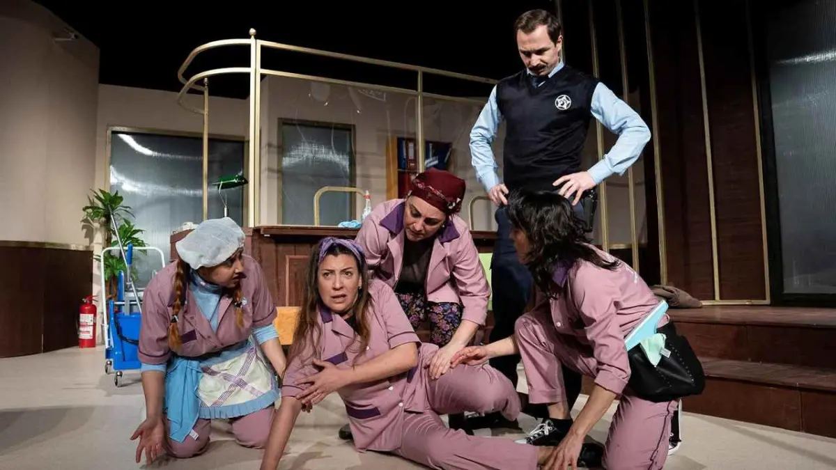 İzBBŞT’den Karşıyaka’ya ödüllü bir oyun: Mor Şalvar haberinin görseli