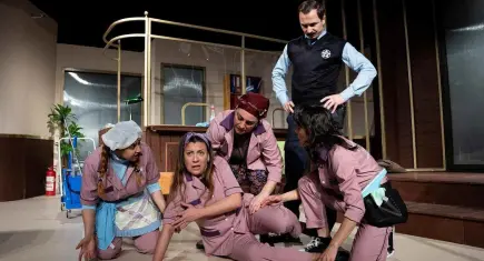 İzBBŞT’den Karşıyaka’ya ödüllü bir oyun: Mor Şalvar