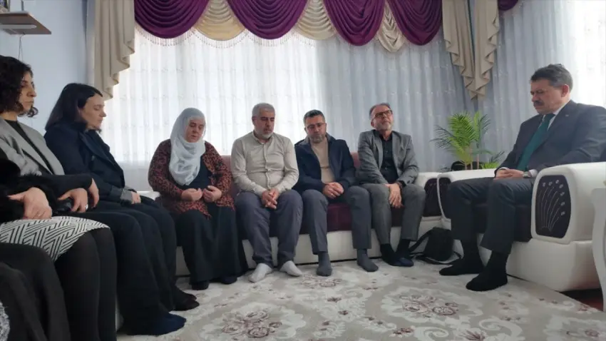 İzmir Cumhuriyet Başsavcısı Yeldan'dan katledilen Mihriban Yılmaz'ın ailesine ziyaret