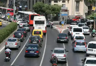 İzmir’de ocak ayında trafiğe kayıtlı araç sayısı 2,1 milyonu aştı