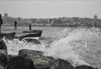 Meteoroloji'den denizler için fırtına uyarısı: Karadeniz, Ege ve Akdeniz’de kuvvetli rüzgar bekleniyor