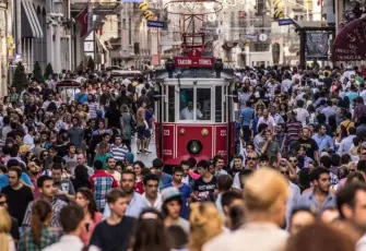 TÜİK verileri açıklandı: Mutluluk oranı arttı ama en büyük sorun hayat pahalılığı
