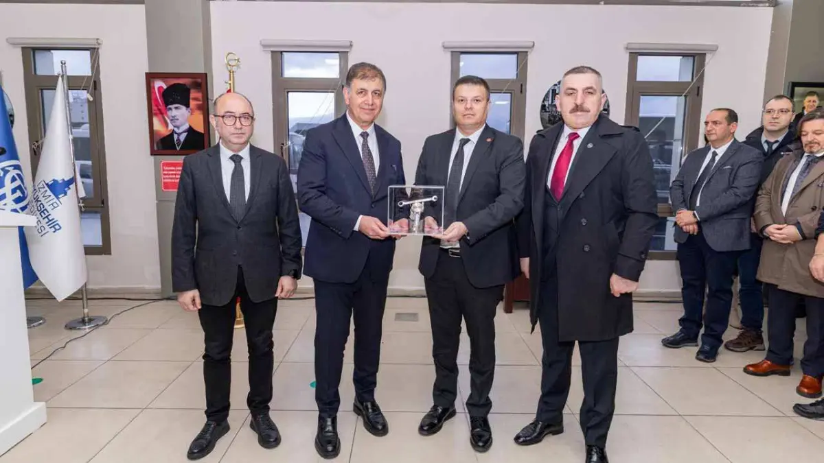 Başkan Tugay, mesaisine ESHOT’ta başladı haberinin görseli