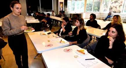 Bornova’da zeytinyağı kültürü geleceğe taşınıyor