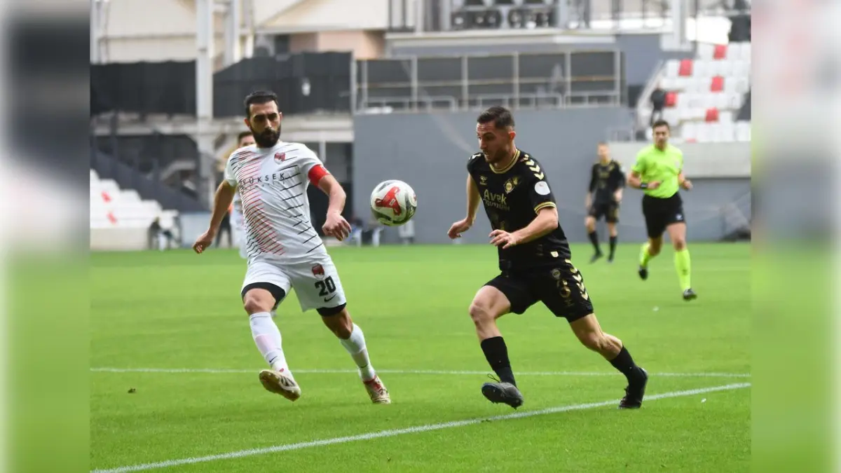 Genç oyuncu İbrahim, Altay’da ilk 11’e yerleşti haberinin görseli