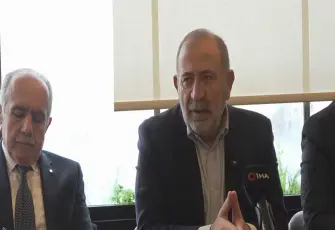 Gürsel Tekin’den sert çıkış: Arka tarafta sigara böreği, önde kavga; bu ikiyüzlü siyasettir