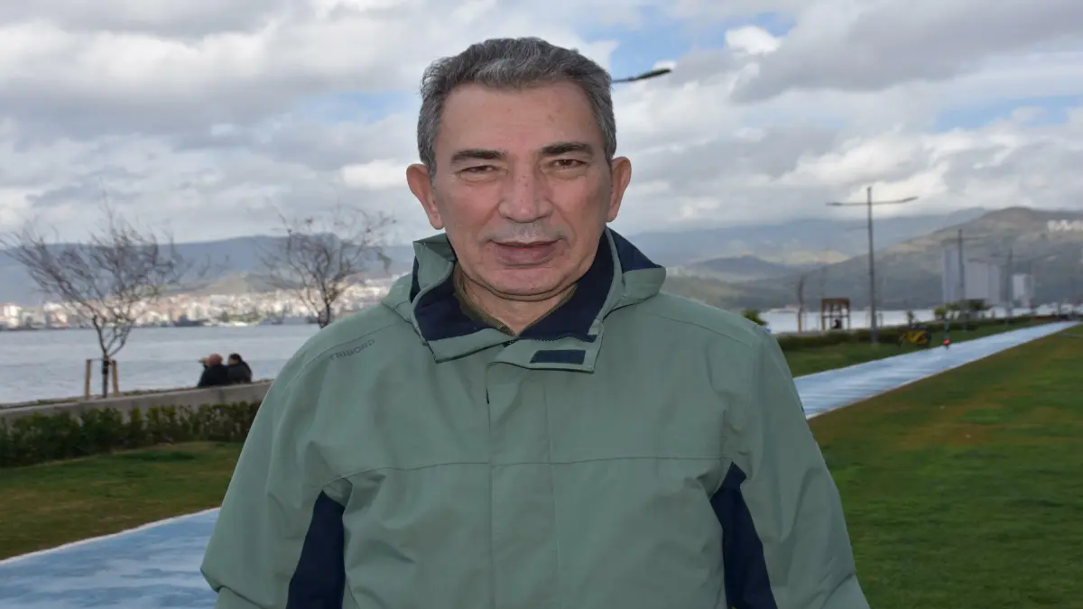 İzmir'in yamaçlarında heyelan tehlikesi başlıklı video haberin görseli