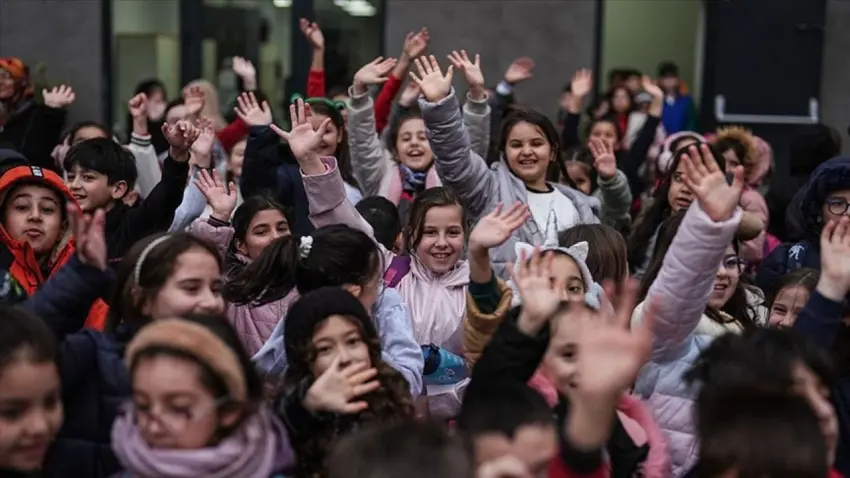 Okullarda ara tatiller kaldırılacak mı? haberinin görseli