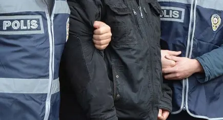 Otoparktaki araçlardan 30 milyon dolar çalışmıştı: 2 kişi daha yakalandı