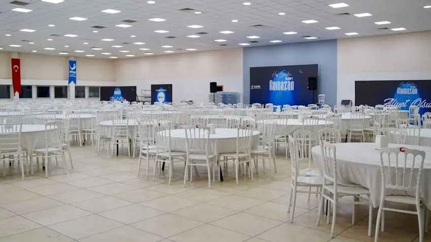 Aliağa’da Ramazan bereketi toplu iftarlarla yaşanıyor