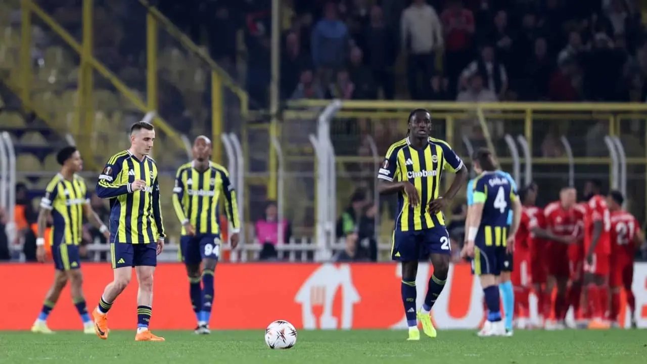 Fenerbahçe direnemedi: Avrupa’da ağır yaralı!