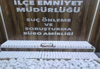 İzmir'de polis zehir tacirlerine geçit vermedi: 7 gözaltı!