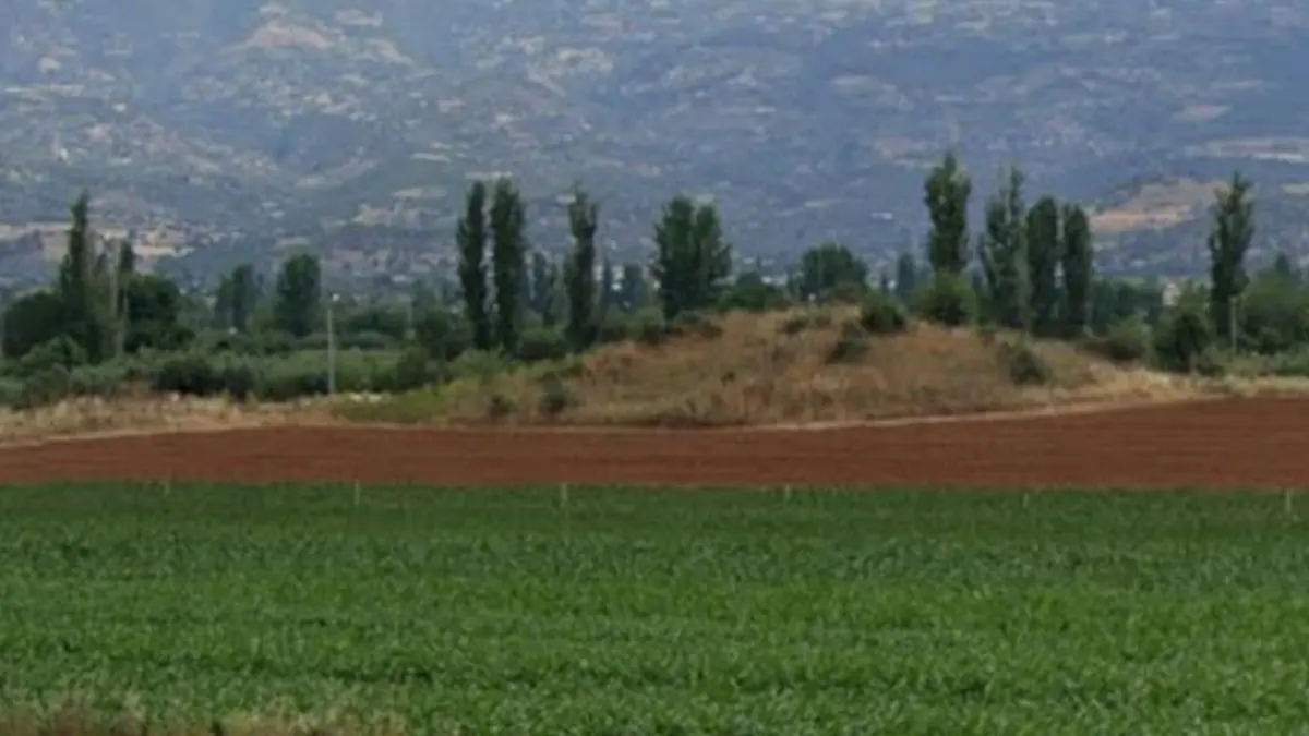 Kiraz’daki iki tümülüs 1. derece arkeolojik sit ilan edildi haberinin görseli