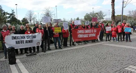 TİP’li emeklilerden maaş tepkisi: Milyonluk eller sefalet ücreti için kalkıyor