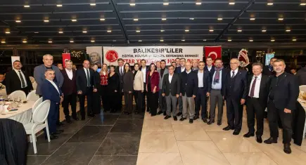 Başkan Tugay, İzmir'deki Balıkesirlilerle iftarda buluştu 