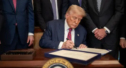 Donald Trump’tan küresel vergi hamlesi: Tüm ülkelere yüzde 10 gümrük tarifesi