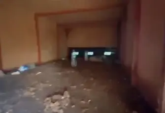 Kaçakçıların yöntemi şok etti: Dışkıyla kamufle ettikleri kamyonetten 19 kaçak göçmen çıktı