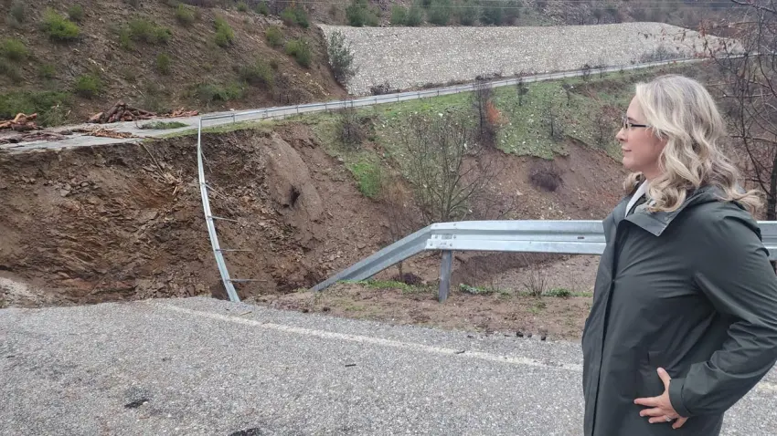 AK Parti'li Vekil Çankırı: 2026 İzmir’inde yıkılan köprü hala onarılmadı haberinin görseli