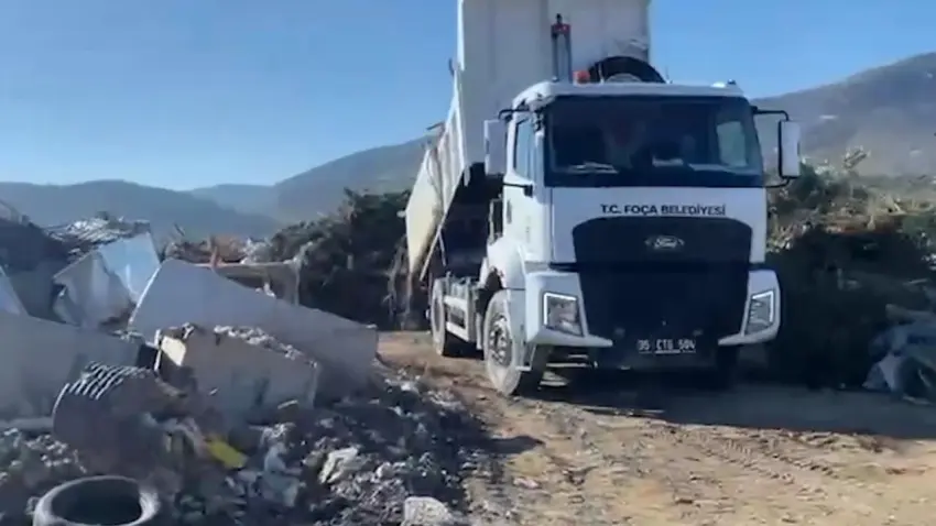 Bakanlıktan İzmir'in iki belediyesine milyonluk ceza  haberinin görseli