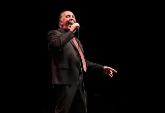 Geçmişten günümüze Fatih Erkoç şarkıları Bostanlı’da