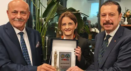 Konyalılar İzmir’de iftar sofrasında buluştu: Yolumuz Mevlana Yolu