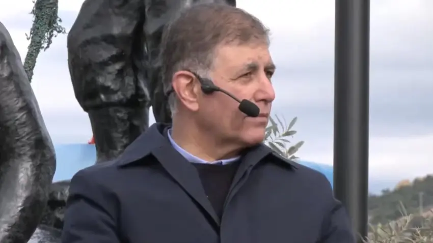 Refah için Başkan Tugay’dan erken seçim mesajı haberinin görseli