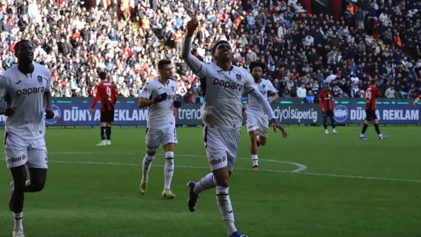 Trabzonspor Gaziantep'te geriden gelip kazandı haberinin görseli