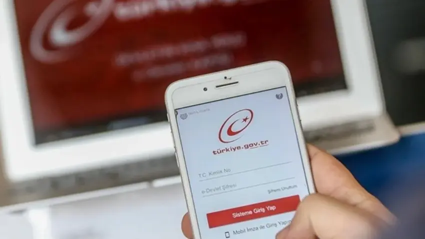 Tüm vatandaşlara mesaj gitti: O tarihte e-Devlet çalışmayacak haberinin görseli