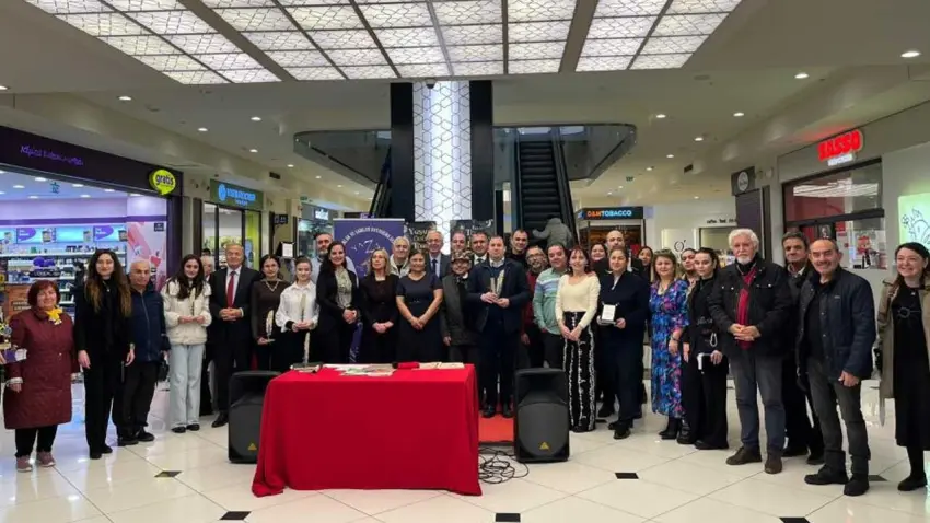 YAZŞADER’in 4. Geleneksel Edebiyat Ödülleri sahiplerini buldu haberinin görseli