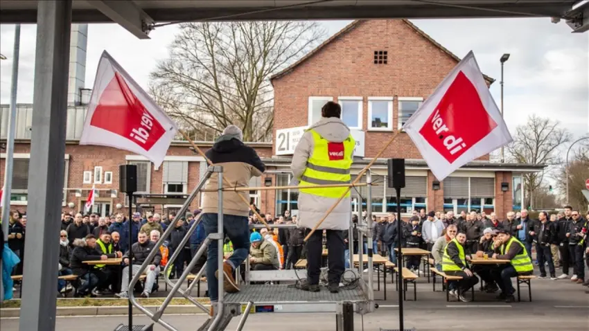 Almanya’da toplu taşımada 2 günlük uyarı grevi haberinin görseli