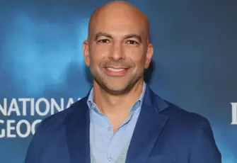 Epstein belgelerindeki yazışmaları ortaya çıkan ünlü doktor Peter Attia, CBS News yorumculuğundan istifa etti