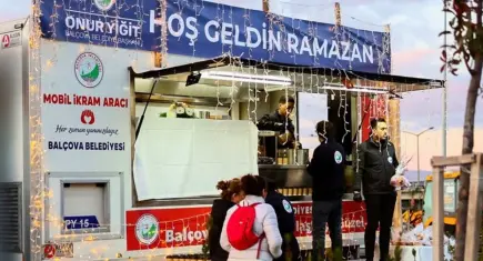Ramazan’da dayanışma Balçova sokaklarında