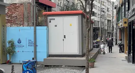 Şişli esnafından trafo isyanı: 1,5 yıldır yol kapalı