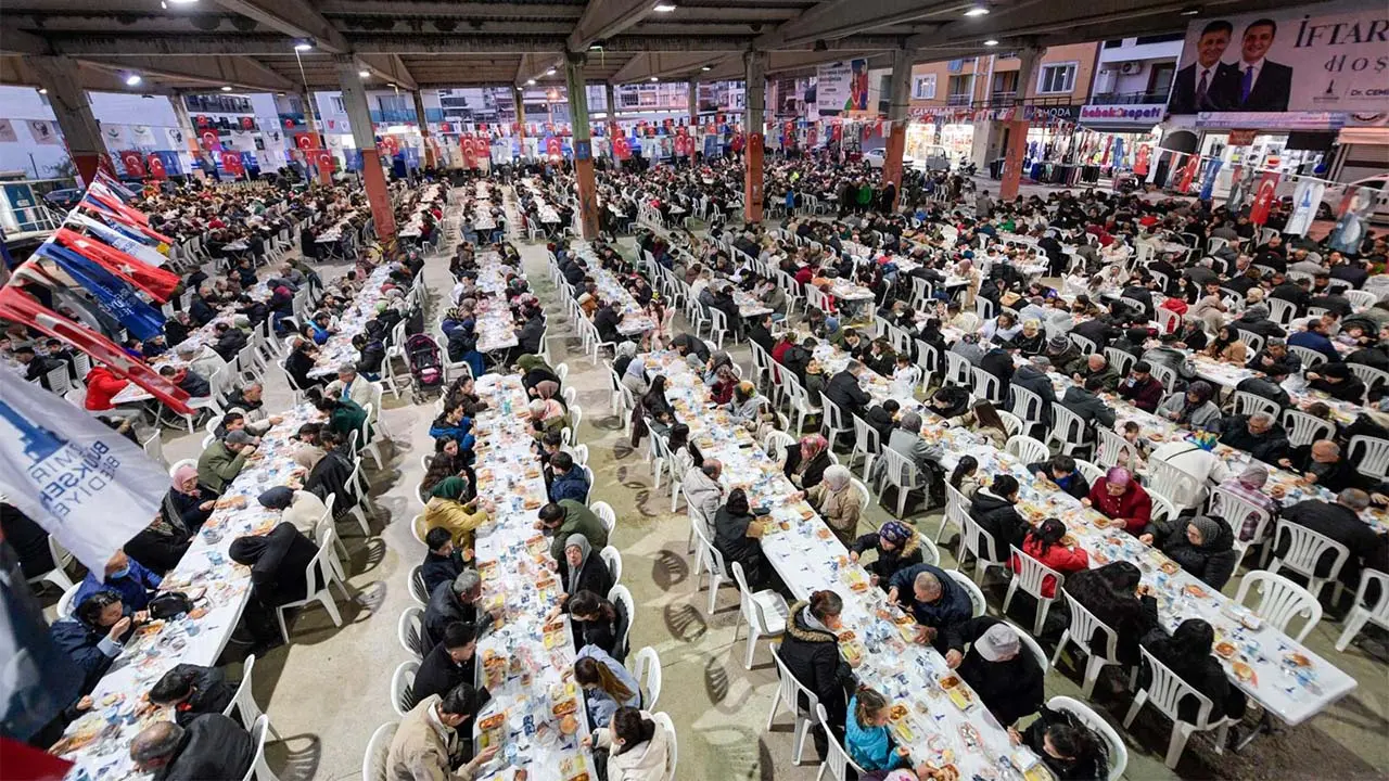 Büyükşehir’in Torbalı iftarında Ayrancılar’a altyapı müjdesi