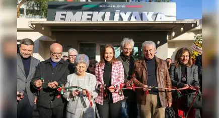 Karşıyaka’da emeklilere yeni sosyal yaşam merkezi: “Emekli Yaka” açıldı