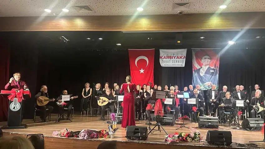 Karşıyaka Sanat Derneği Korosu 2026’ya kapalı gişe başladı haberinin görseli