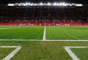 Old Trafford’da iftar coşkusu: Mazraoui taraftarlarla buluştu