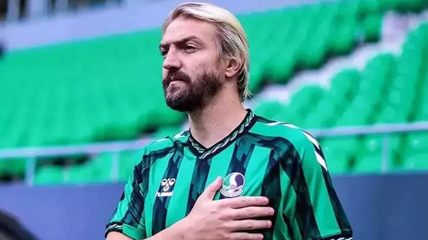 Sakaryaspor, Caner Erkin ile yollarını ayırdı! haberinin görseli