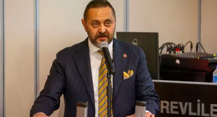 AK Partili Ünal’dan ‘Kent AŞ’ tepkisi: Maaş ödemeyen Belediye, işçiye sürgün uyguluyor