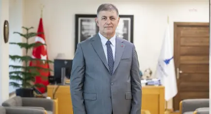 Başkan Tugay'dan Vakıflar Genel Müdürlüğü'ne devredilen binalara ilişkin açıklama