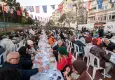 Büyükşehir’in iftar sofrası Karşıyaka’da kuruldu