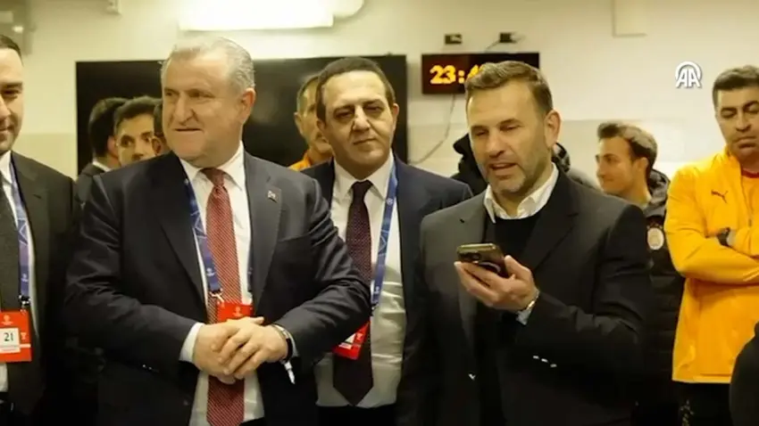 Cumhurbaşkanı Erdoğan’dan Galatasaray’a tebrik telefonu haberinin görseli