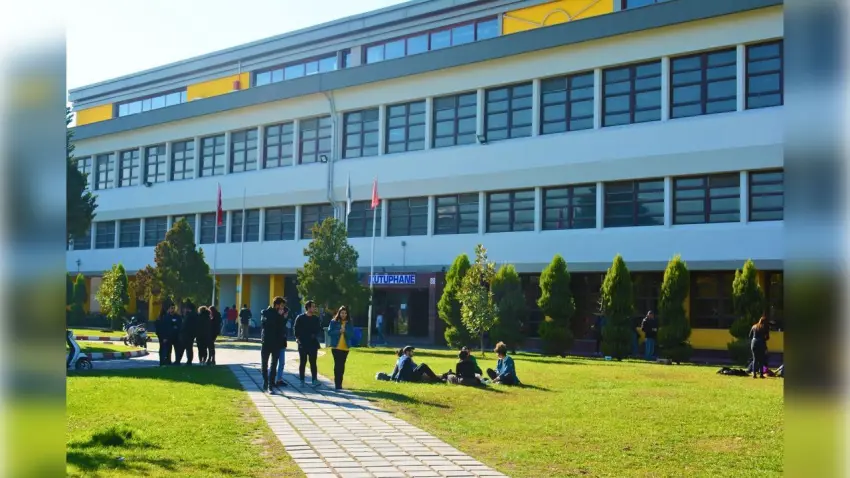 EÜ’de bilgiye erişim kolaylaşıyor: Yeni veri tabanları hizmete açıldı haberinin görseli