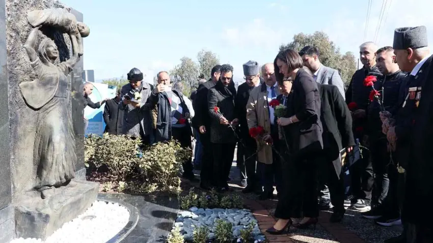 İzmir’de Hocalı Katliamı anıldı haberinin görseli