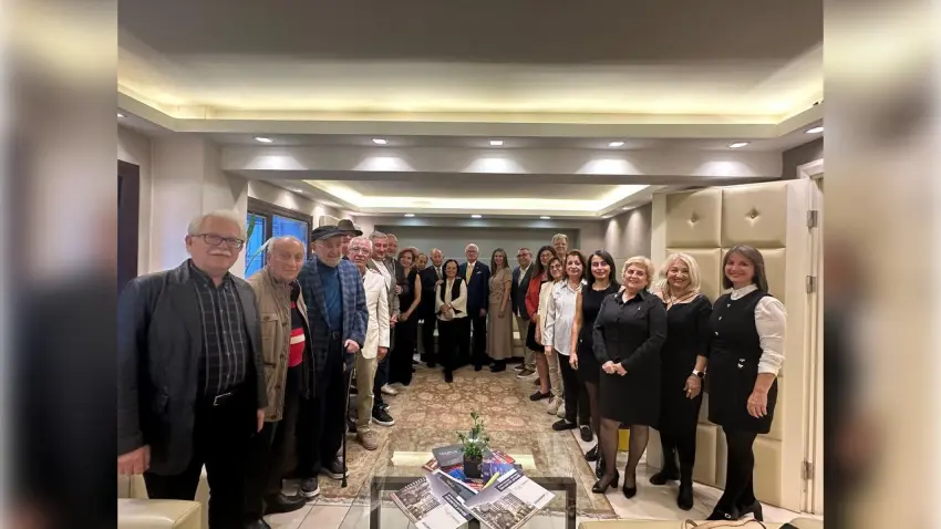 İzmir’e tek kimlik çağrısı: 8500 yıllık miras vitrine çıkmalı haberinin görseli