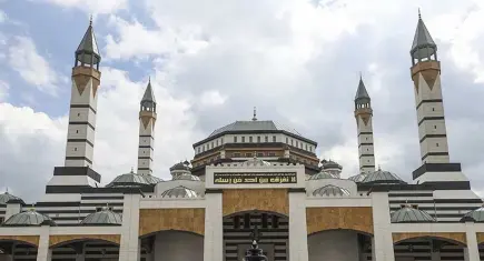 Namaz sonrasında kavga: Ayakkabısı kaybolunca cami görevlisinin burnunu kırdı!